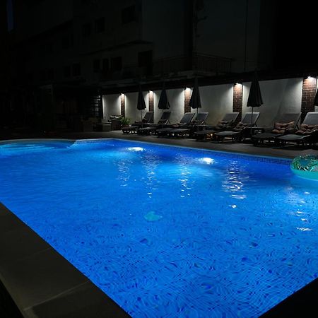 Hotel Rai Trjawna Exterior foto