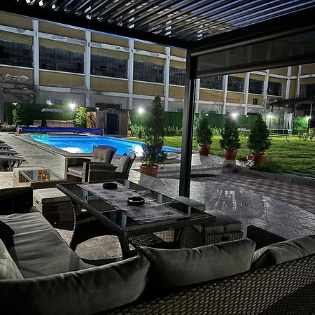 Hotel Rai Trjawna Exterior foto