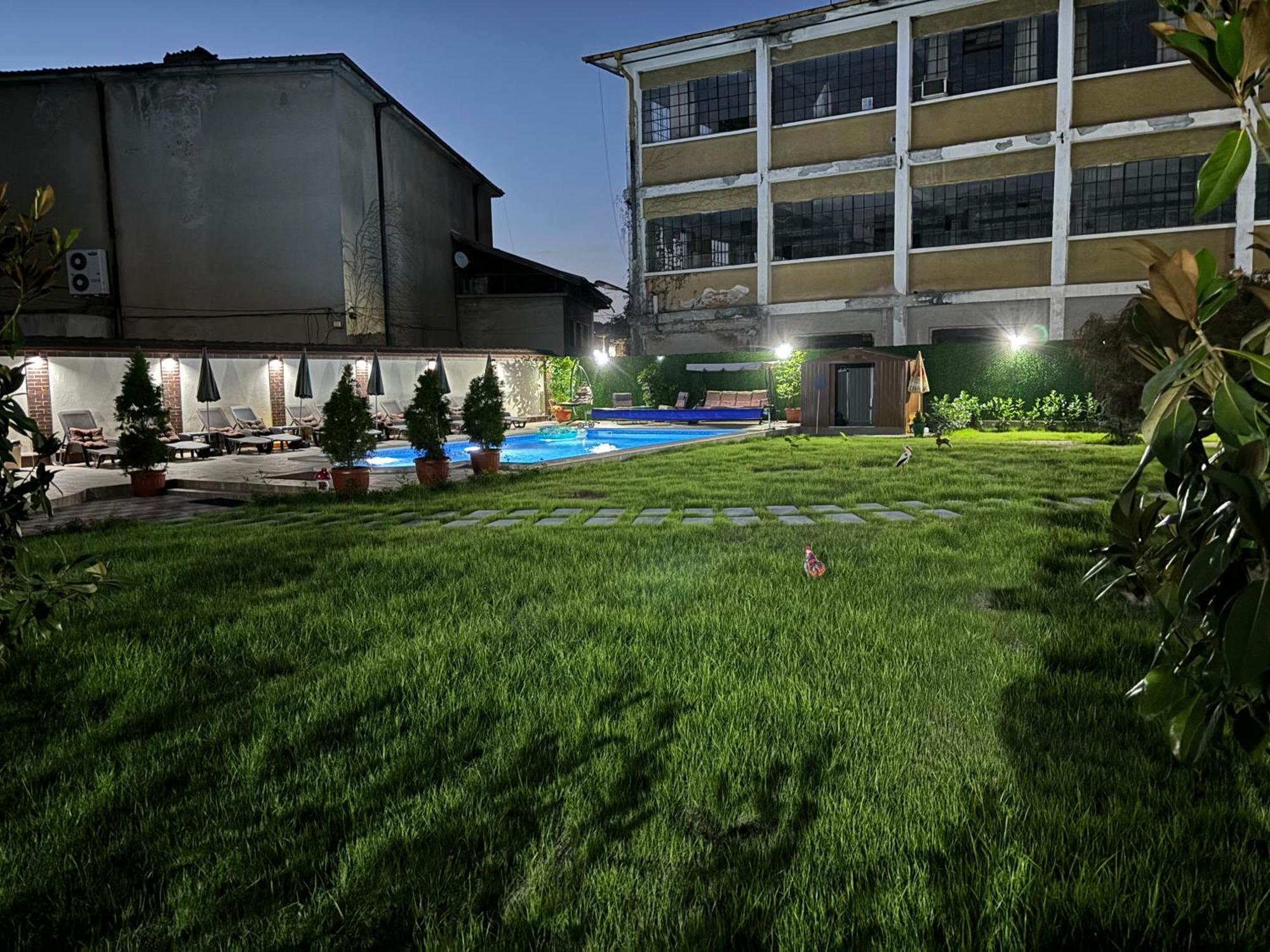 Hotel Rai Trjawna Exterior foto